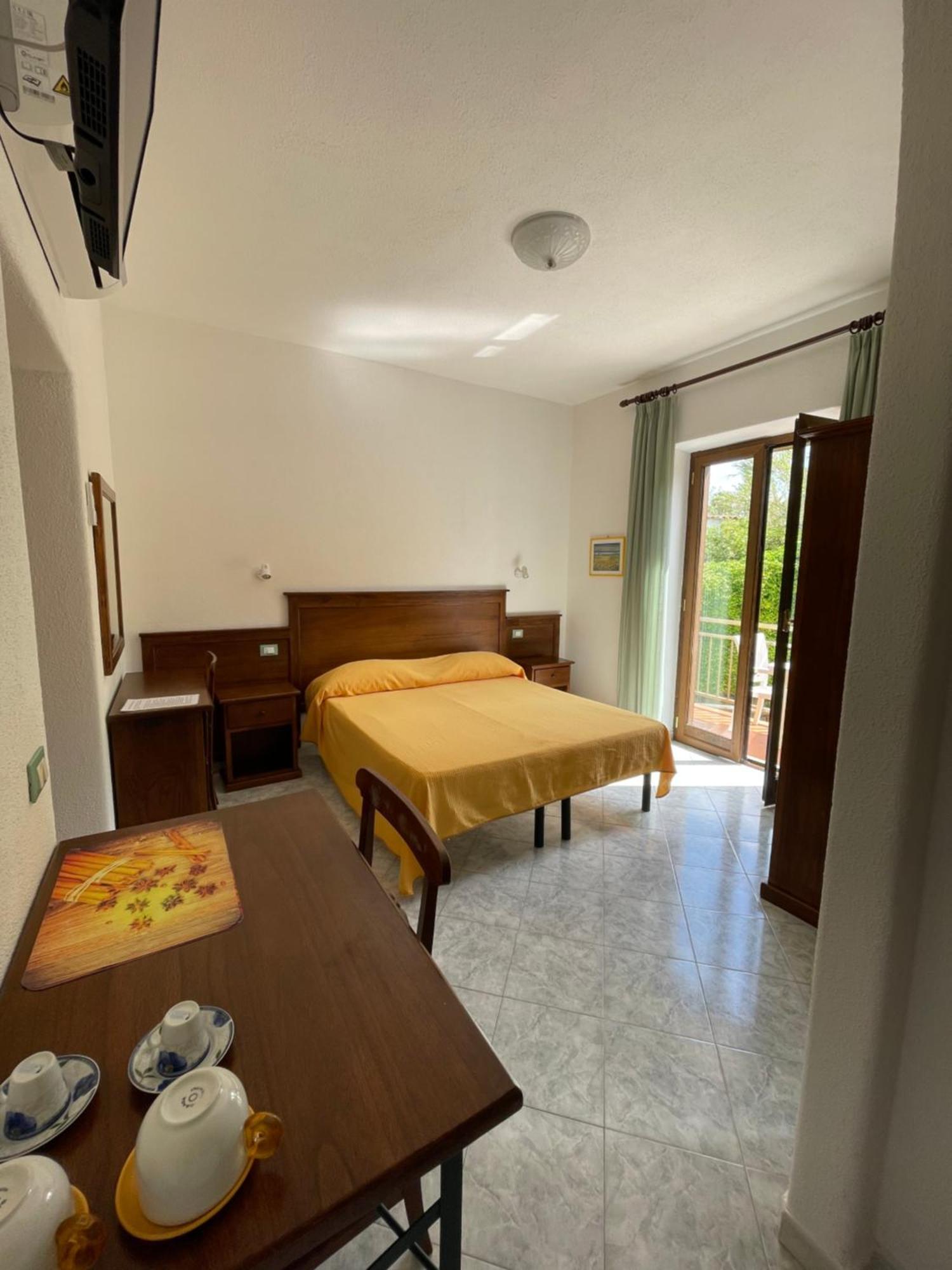 Residence Andrea A Mare Forio  ภายนอก รูปภาพ