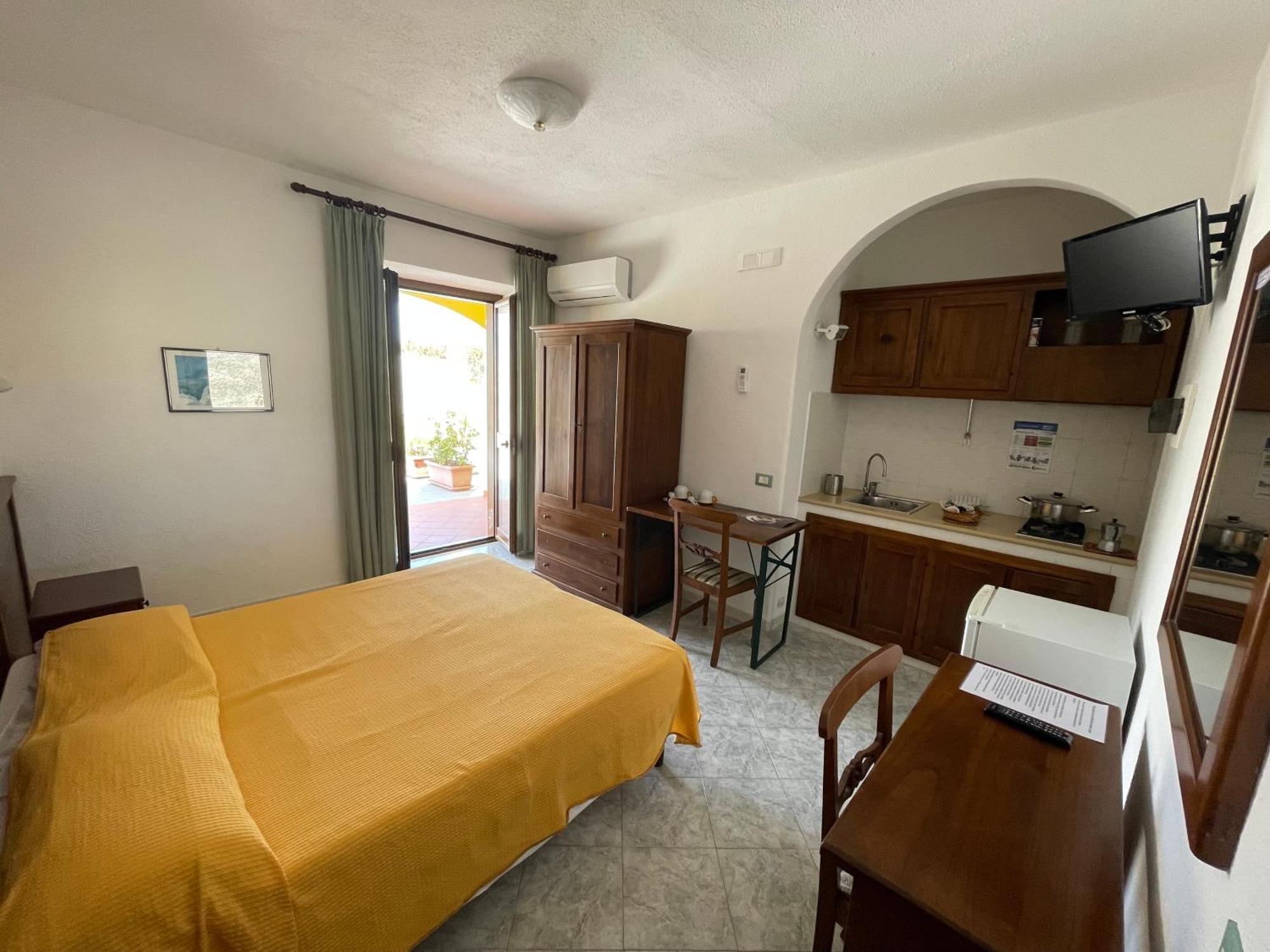 Residence Andrea A Mare Forio  ภายนอก รูปภาพ